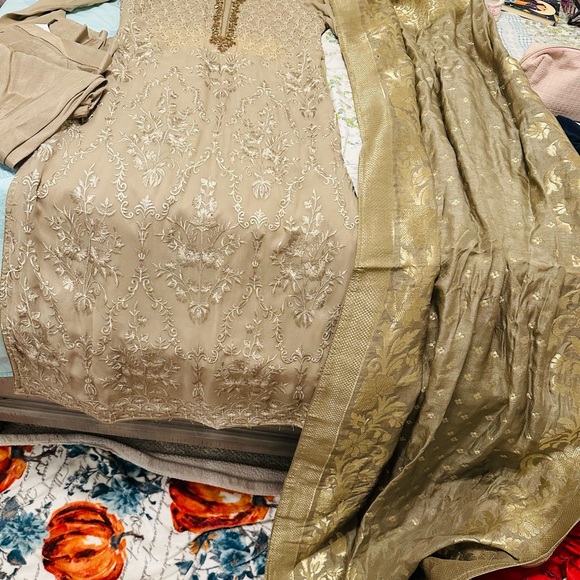 Women Georgette 3 PCs salwar suit with banarasi dupatta - Picture 2 of 10